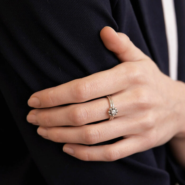 TIFFANY & CO Anello Fiore Diamanti