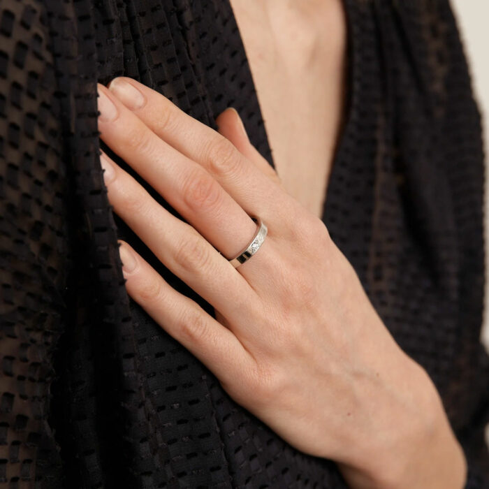 VAN CLEEF & ARPELS Anello Signature